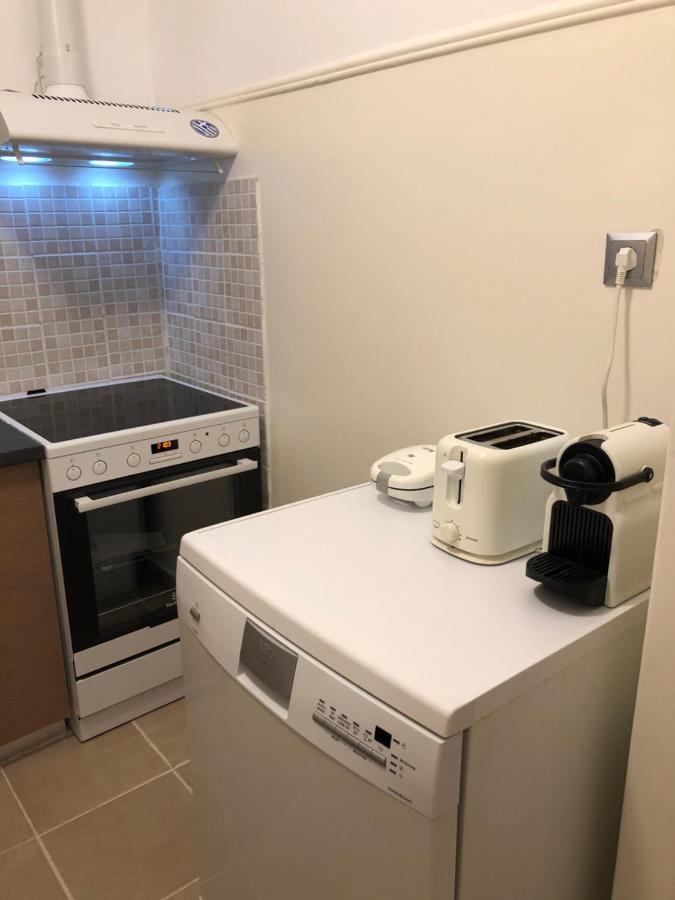 Cosy Apartment In Metaxourgeio Афіни Екстер'єр фото